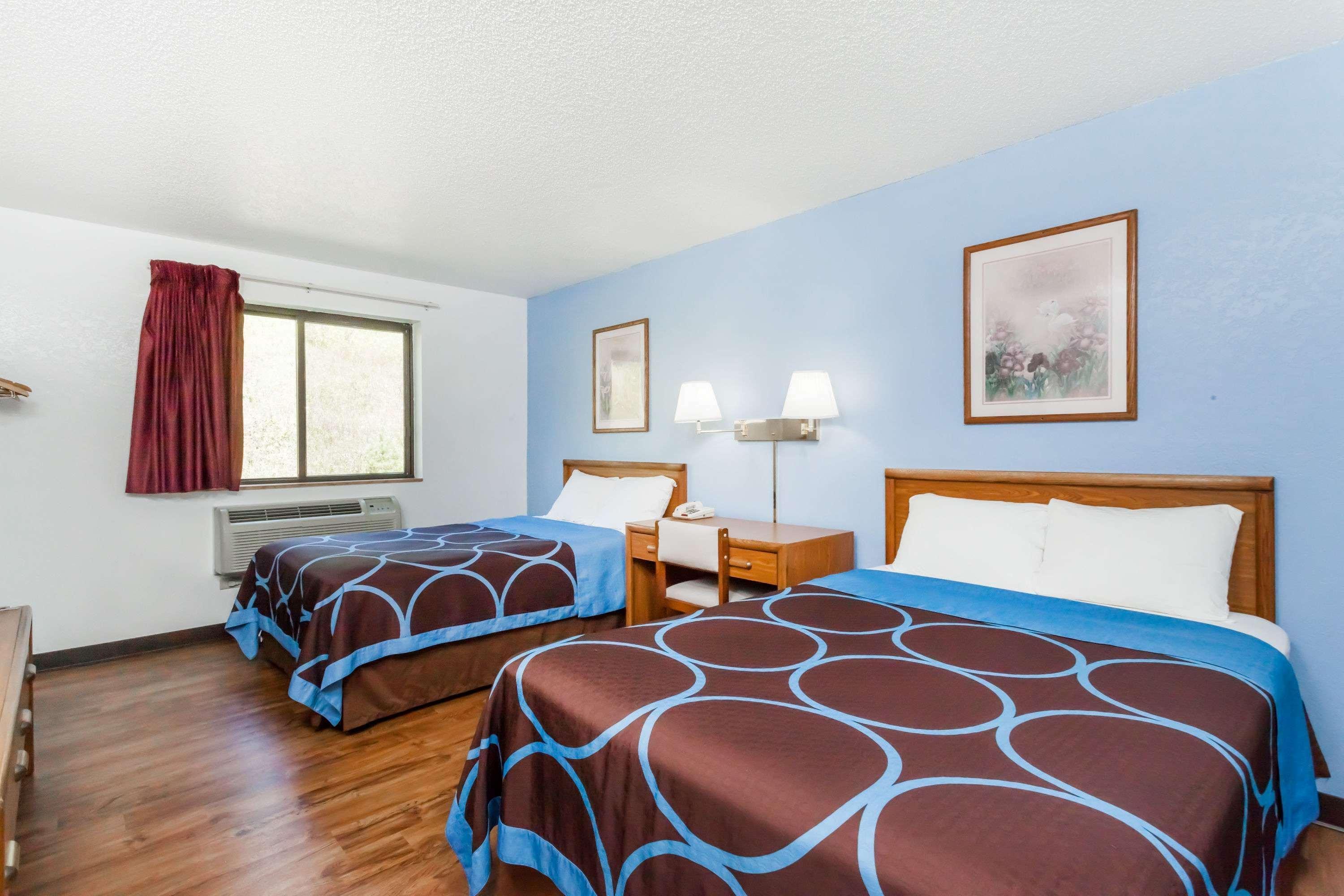 Hotel Super 8 By Wyndham Norwich Esterno foto